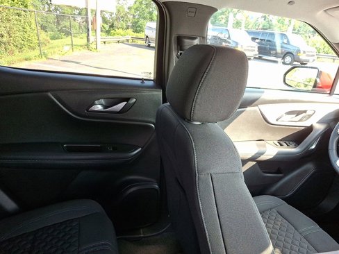 Used 2022 Chevrolet Blazer LT image 13
