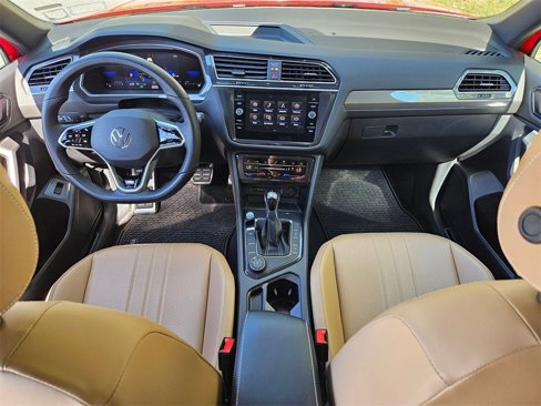 Used 2024 Volkswagen Tiguan SE R-Line image 20