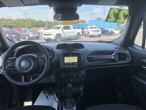 Used 2022 Jeep Renegade Altitude image 26