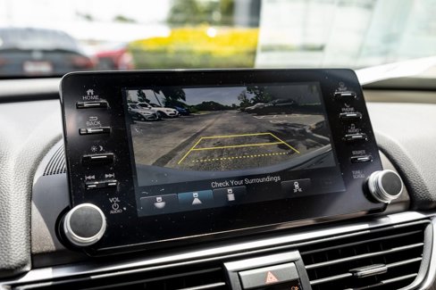 Used 2020 Honda Accord Touring image 17