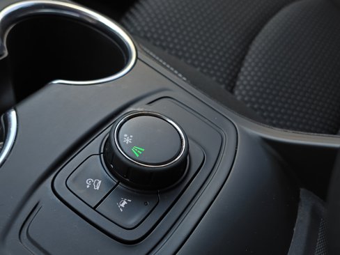 Used 2022 GMC Terrain SLE image 18