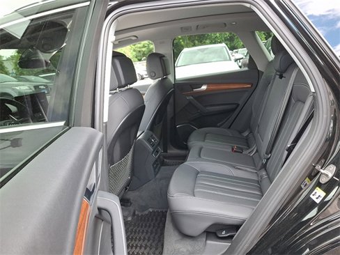 Certified 2023 Audi Q5 2.0T Premium w/ Convenience Package image 11
