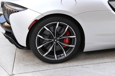 Used 2023 McLaren Artura image 22