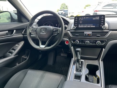 Used 2020 Honda Accord EX image 9