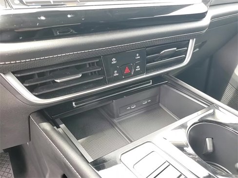 Used 2024 Volkswagen Atlas SE image 21