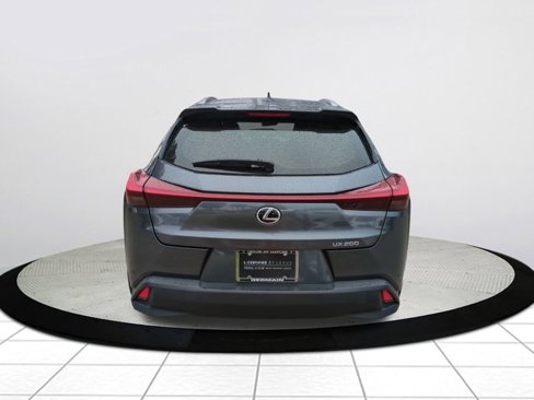 Used 2022 Lexus UX 200 image 5