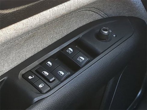 Certified 2024 Jeep Compass Latitude image 26