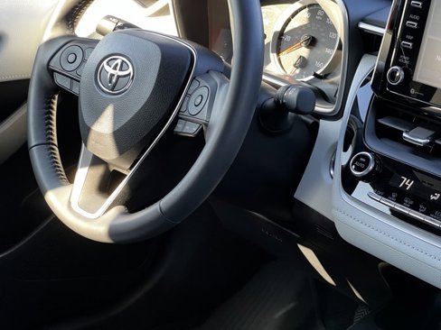 Used 2021 Toyota Corolla SE image 8