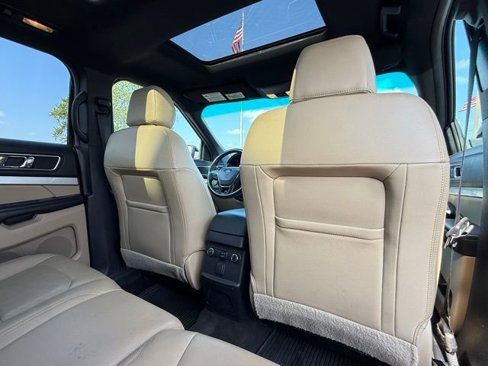 Used 2016 Ford Explorer XLT w/ Equipment Group 202A image 23