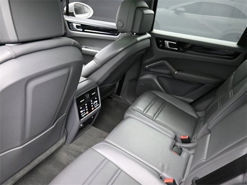 Certified 2021 Porsche Cayenne image 22