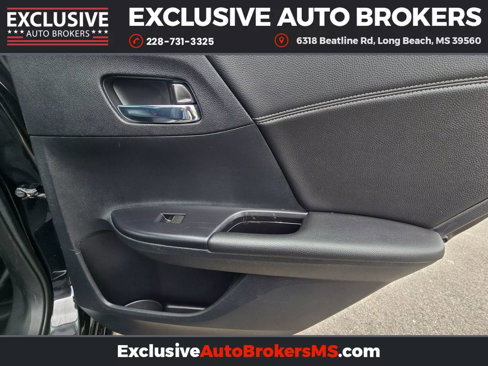 Used 2017 Honda Accord Sport image 35