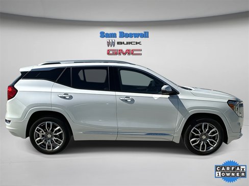 Used 2022 GMC Terrain Denali w/ Denali Premium Package image 5