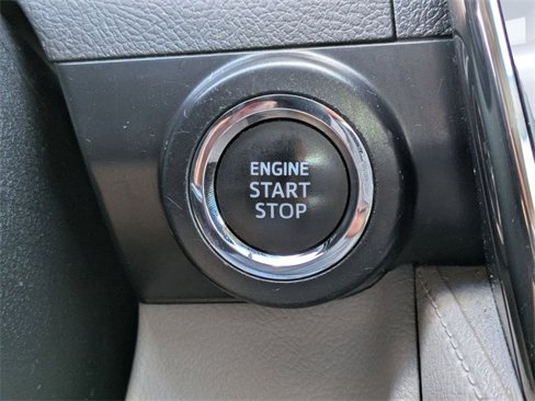Used 2012 Toyota Camry XLE image 30