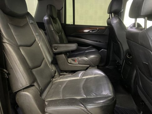 Used 2018 Cadillac Escalade ESV Premium Luxury image 35