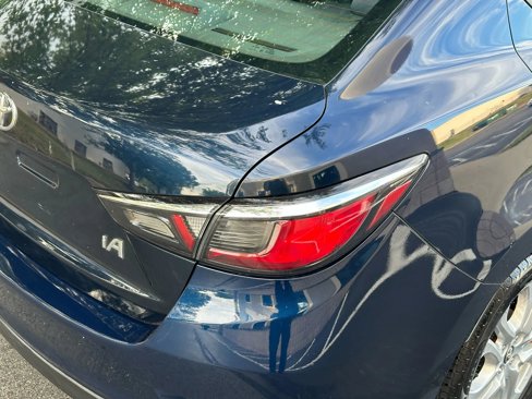 Used 2017 Toyota Yaris iA image 13