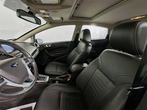 Used 2014 Ford Fiesta Titanium image 21