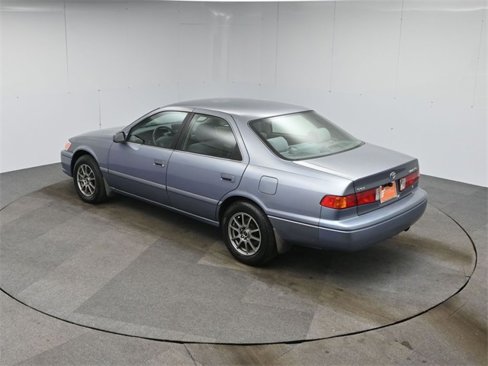 Used 2000 Toyota Camry LE image 40