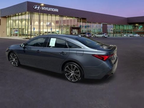 Used 2019 Toyota Avalon XSE w/ All Weather Liner Package image 3