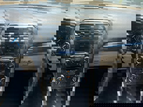Used 2017 Ford Fusion SE image 22