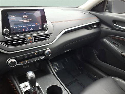 Used 2022 Nissan Altima 2.5 SR image 23