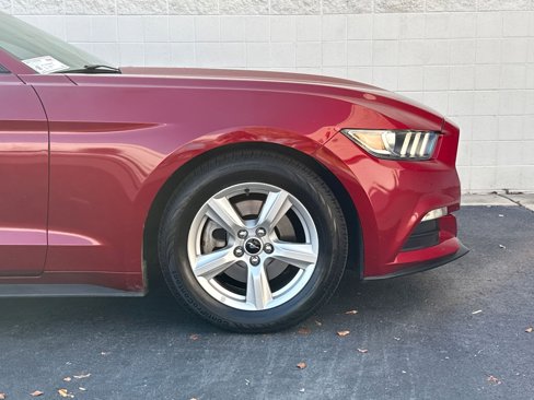 Used 2017 Ford Mustang Coupe image 10