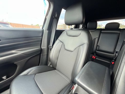 New 2025 Jeep Compass Latitude w/ Altitude Special Edition image 28