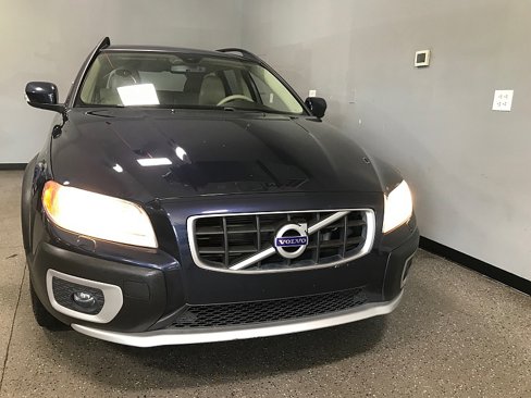 Used 2010 Volvo XC70 3.2 image 8