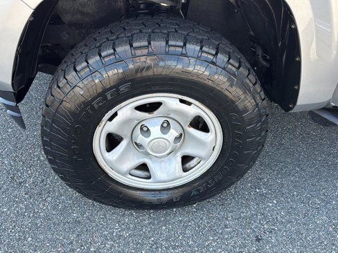 Used 2020 Toyota Tacoma SR image 31