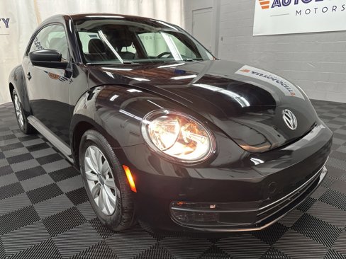 Used 2018 Volkswagen Beetle 2.0T S image 2