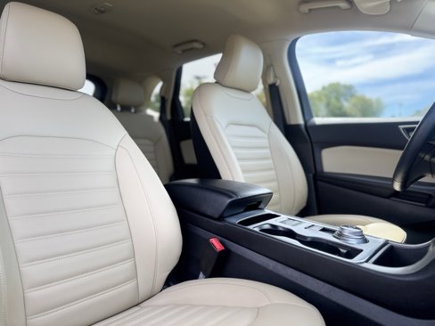 Used 2022 Ford Edge SEL w/ Convenience Package image 12