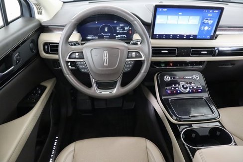 Used 2022 Lincoln Nautilus Reserve w/ Luxury Package image 20