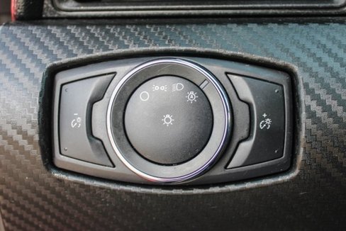 Used 2016 Ford Mustang Convertible image 15