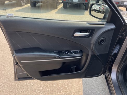 Used 2022 Dodge Charger SXT image 15