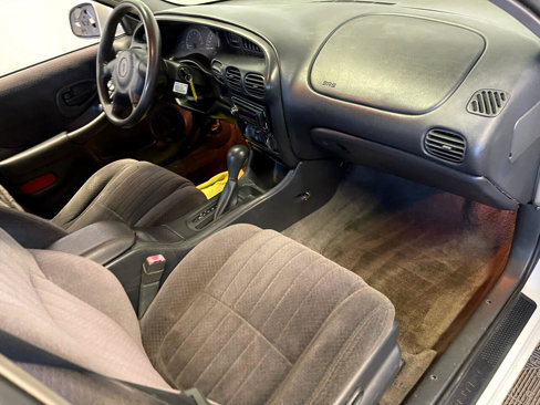 Used 2002 Pontiac Grand Prix SE w/ Widetrack Smart Pkg image 13