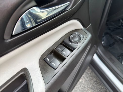 Used 2023 Chevrolet Equinox LS image 13