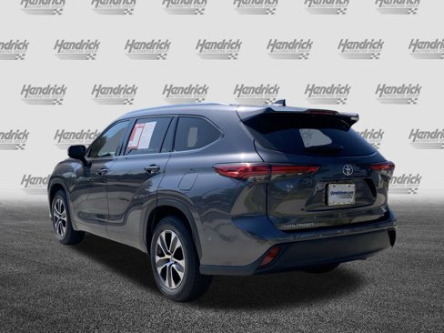 Used 2020 Toyota Highlander XLE image 8