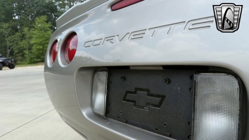 Used 2002 Chevrolet Corvette Coupe w/ Preferred Equipment Group2 image 21
