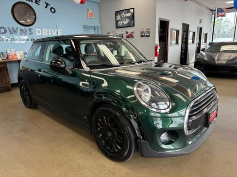 Used 2019 MINI Cooper 2-Door Hardtop image 8