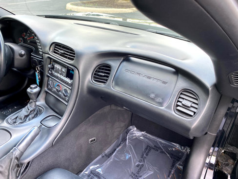 Used 1997 Chevrolet Corvette Coupe image 26