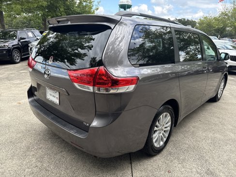 Used 2014 Toyota Sienna XLE image 7