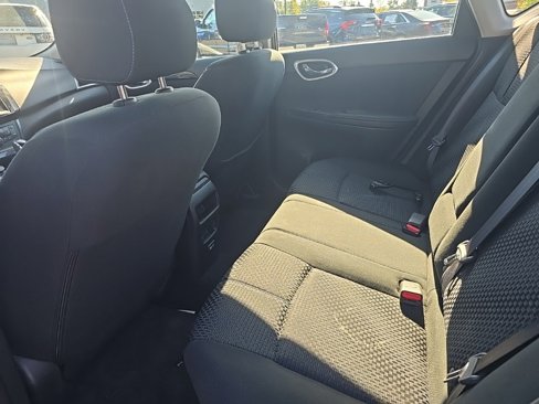 Used 2019 Nissan Sentra SR image 9