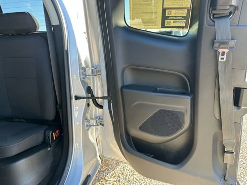 Used 2018 Chevrolet Colorado LT w/ LT Convenience Package image 28