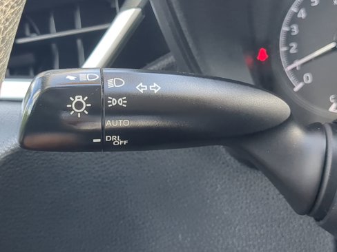 Used 2021 Toyota Corolla LE image 53