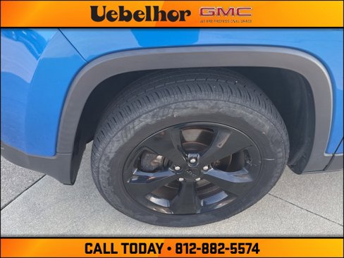 Used 2017 Jeep Cherokee Sport image 15