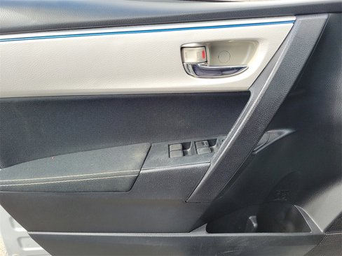 Used 2016 Toyota Corolla LE image 16
