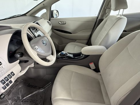 Used 2016 Nissan Leaf SV image 14