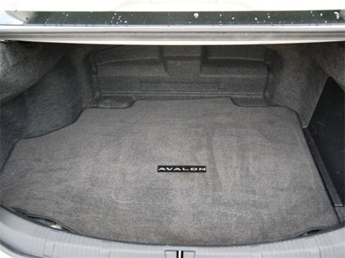 Used 2016 Toyota Avalon XLE Plus image 10