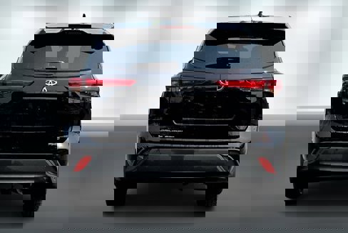 Used 2020 Toyota Highlander L image 3