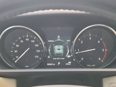 Used 2016 Land Rover Range Rover Sport HSE image 17