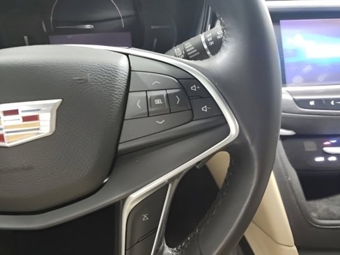 Used 2017 Cadillac XT5 FWD image 26